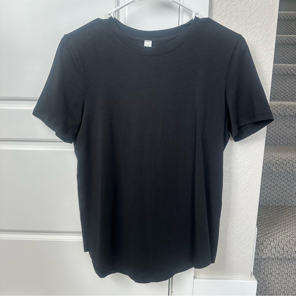 Lululemon Love Curved Hem Crewneck T-Shirt So Soft Pima Cotton Black T-Shirt 4